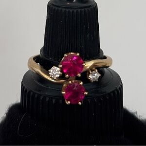 Elegant Gold and Red Gemstone Ring